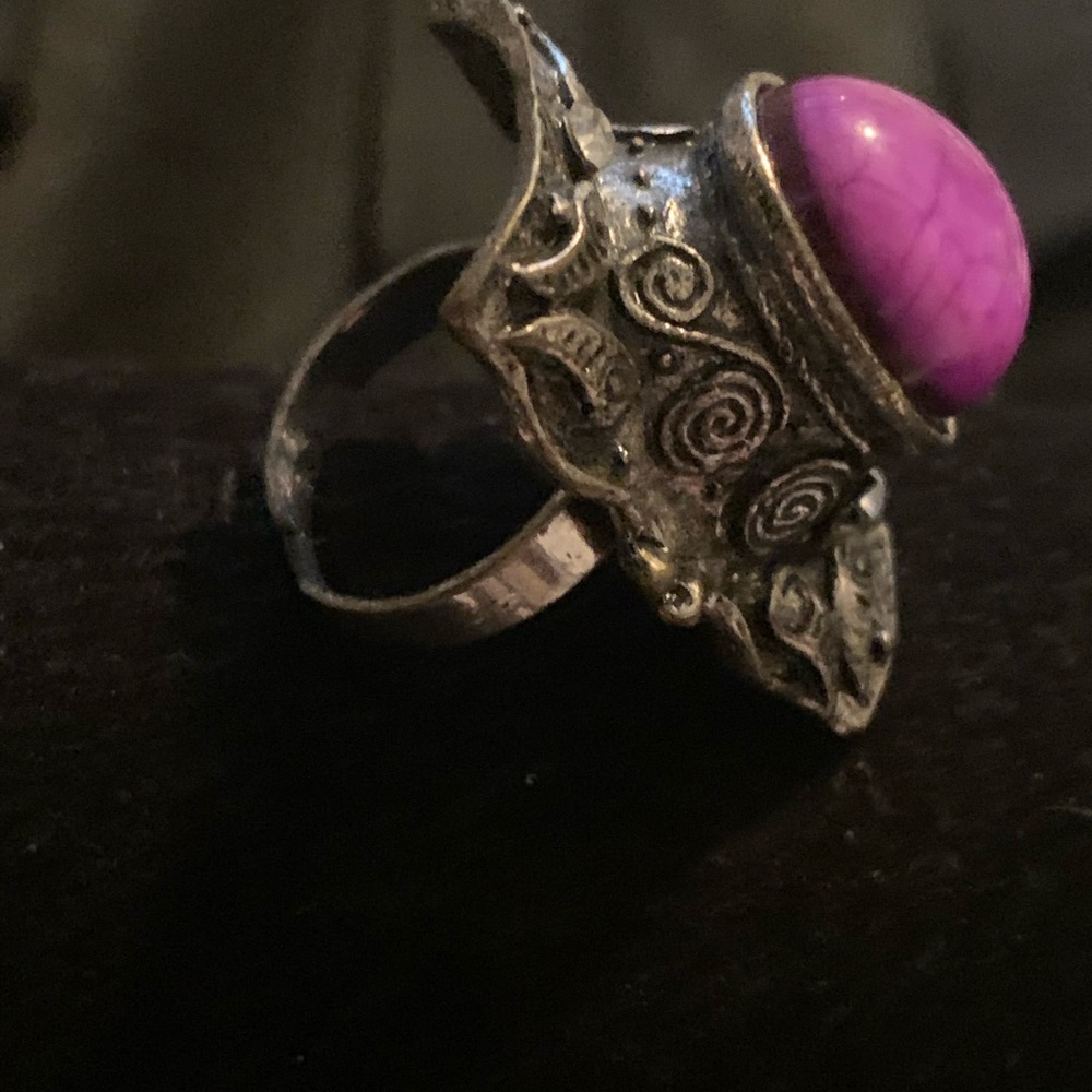 Ring - Picture 2 of 2
